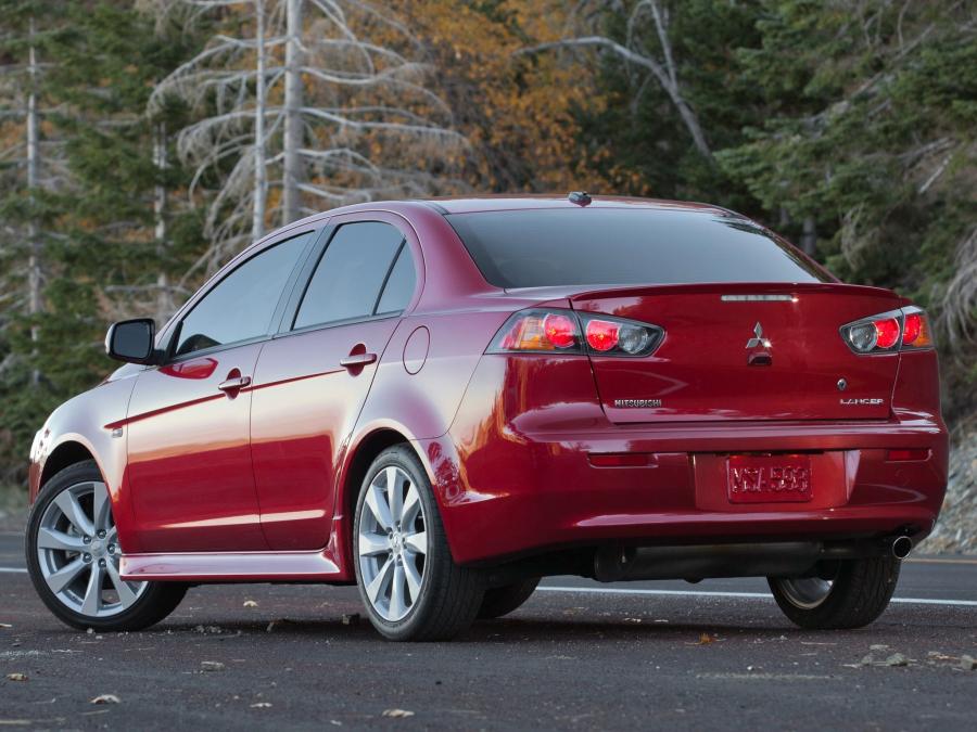  Mitsubishi Lancer GT 2012 года  (US) (фото 6 из 6)
